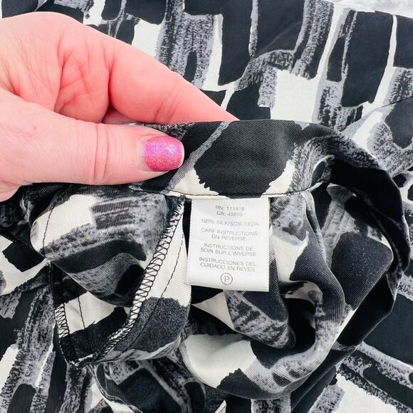 Michael Kors Silk Pleated A-Line Skirt Black White Geometric Size 6 Knee Length - Picture 4 of 9